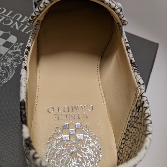 NEW Vince Camuto Perenna Leather Slip on Loafers Size 5 - Picture 7 of 9